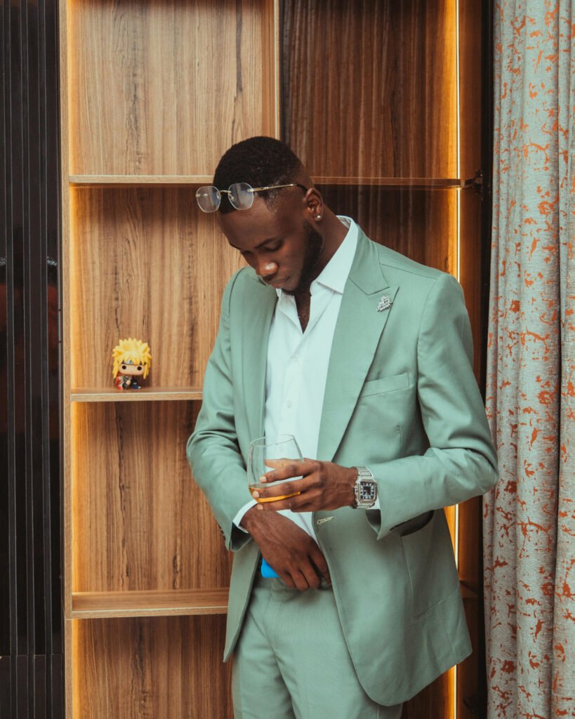 Relaxed Cocktail Outfits for Men
