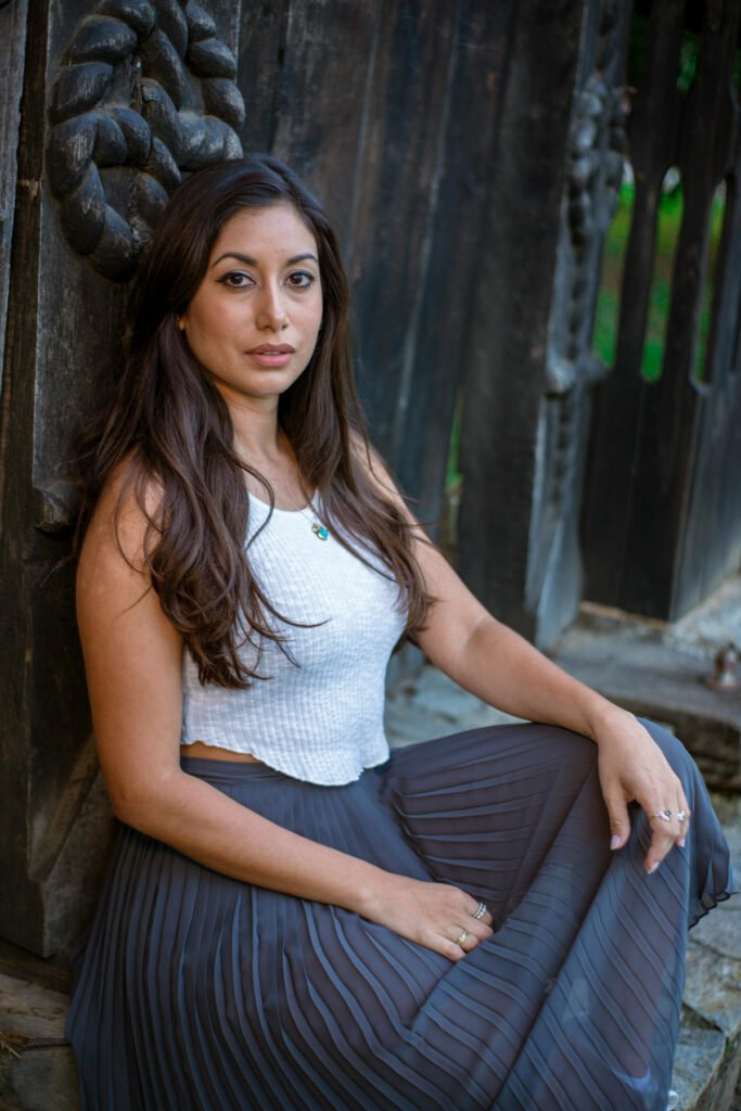 Solid Pleated Skirt Outfit