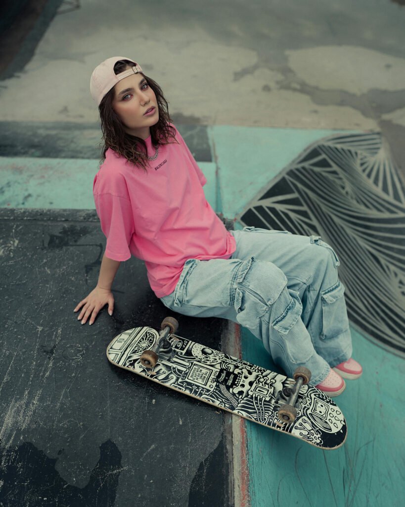 Streetwear Skater Girl Outfit