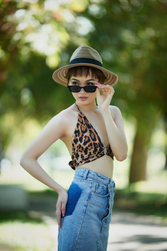 Subtle Tropical Style Leopard Print Outfit