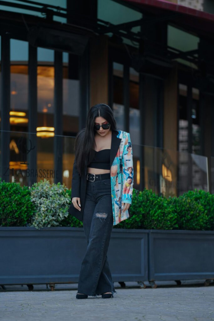 Vibrant Business Casual Wide Leg Jeans Outfit