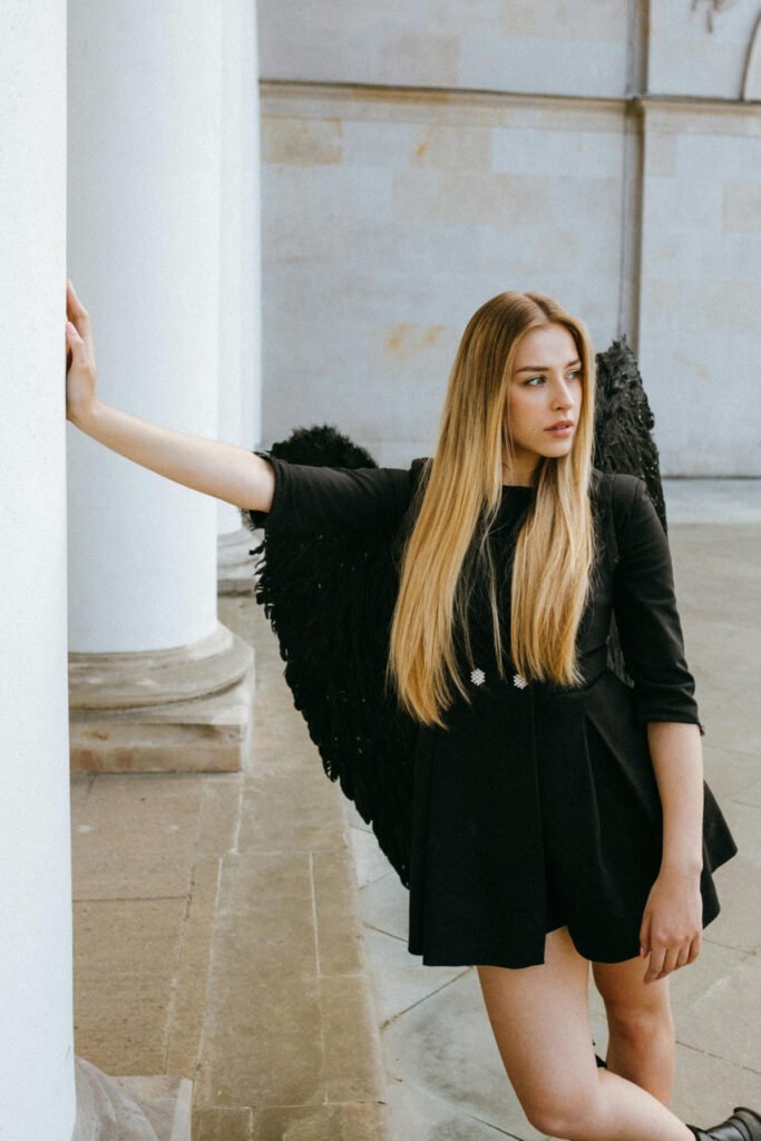 Wing Highlight Saltburn Party Outfit