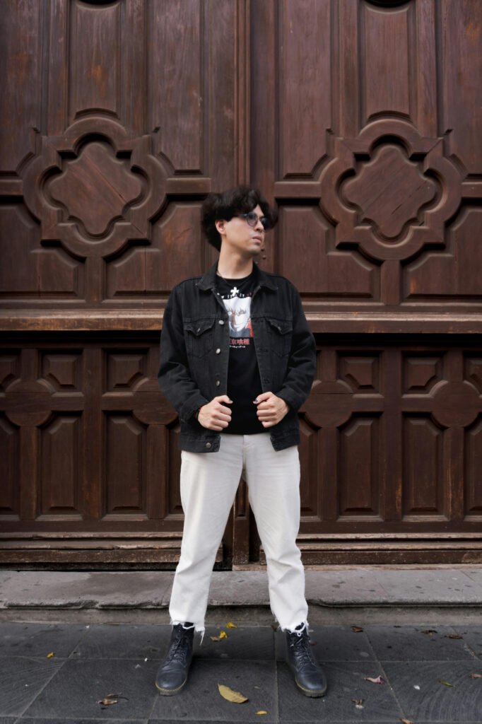 Contrast Urban Jean Jacket Outfit for Men