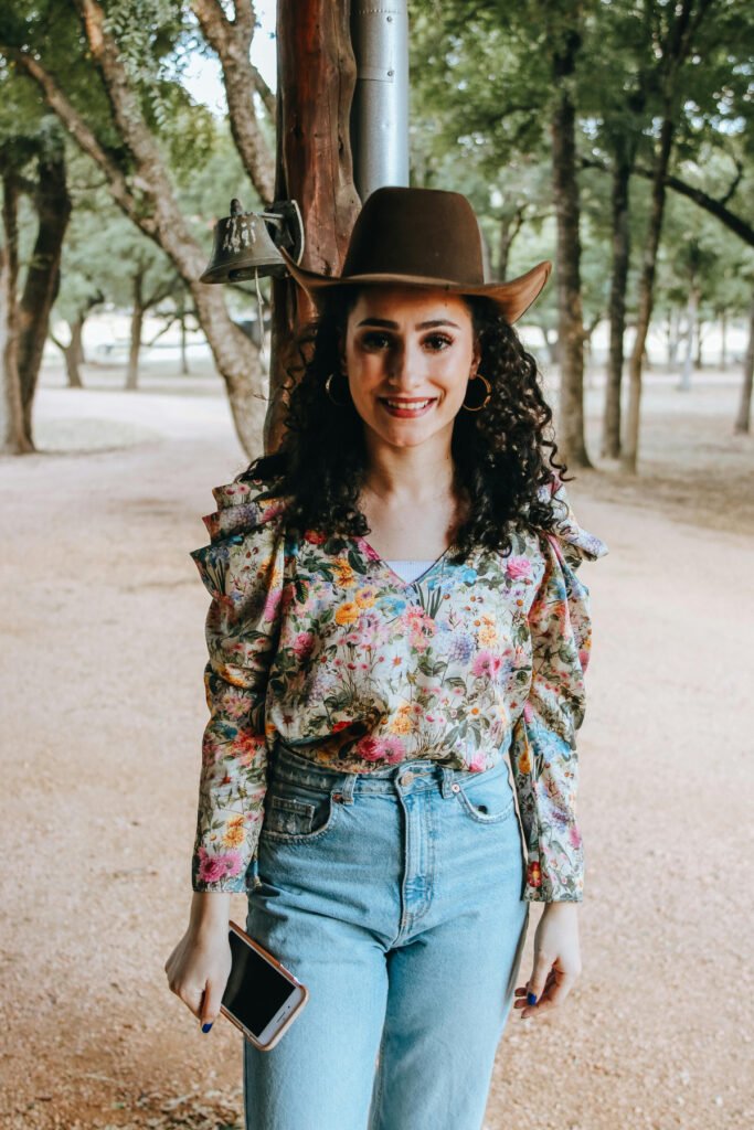 Retro Nashville Outfit for Women