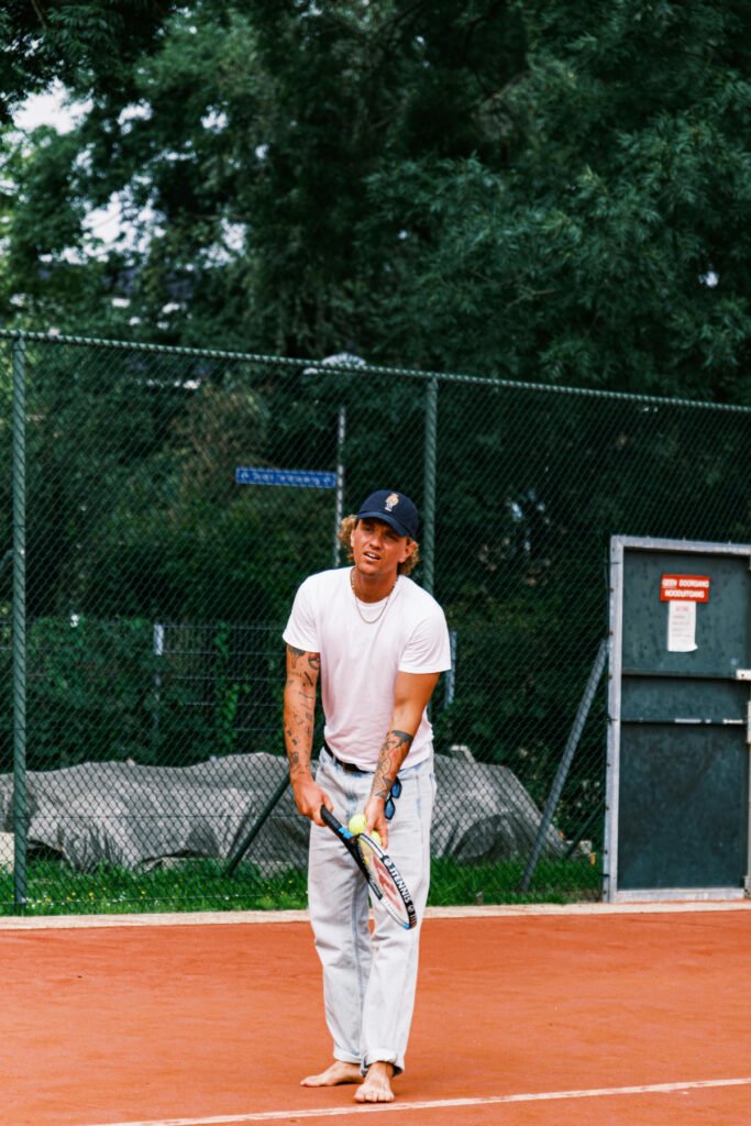 Simple Date Apt Tennis Outfit for Men