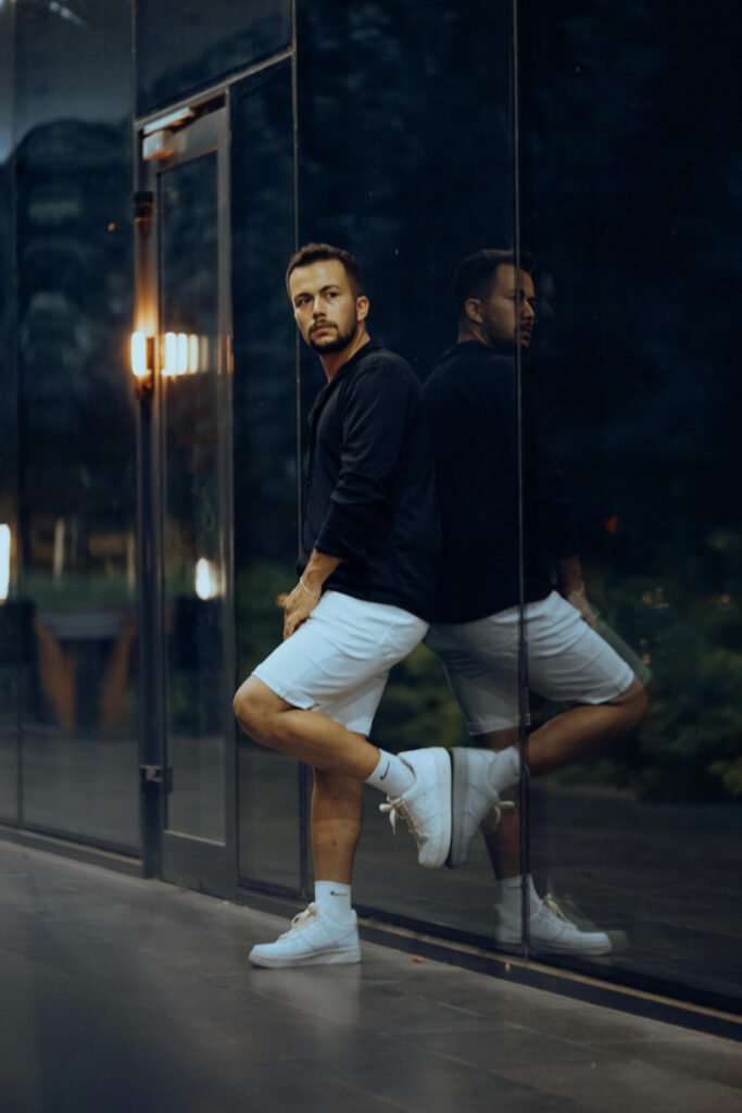 Simple Summer Apt Date Night Outfit for Men