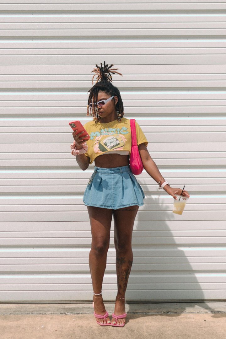 Summertime Mini Skirt Outfit