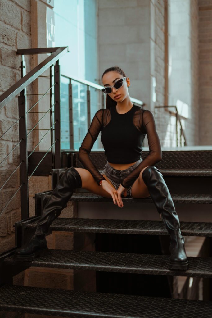 Simple and Chic Cyberpunk Outfit