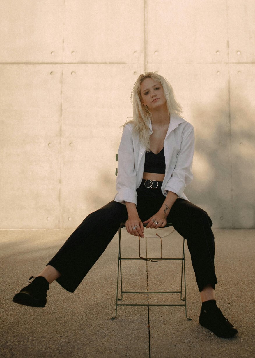 Two Tone Casual Black Jeans Outfit